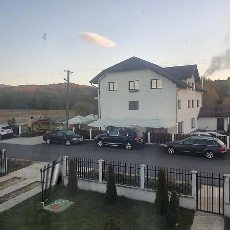 Pensiunea Ronicson Milostea Esterno foto