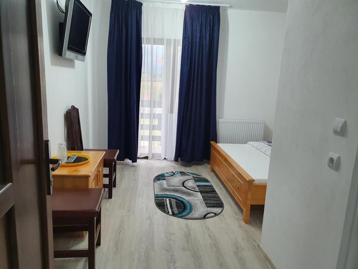 Pensiunea Ronicson Milostea Esterno foto