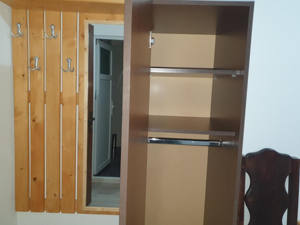 Pensiunea Ronicson Milostea Esterno foto