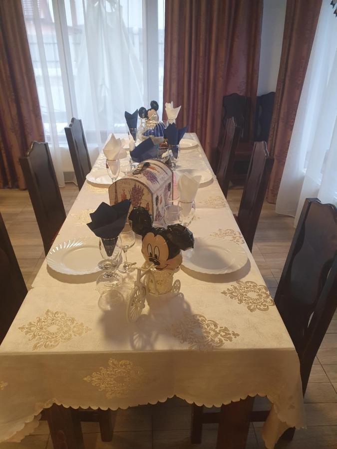 Pensiunea Ronicson Milostea Esterno foto